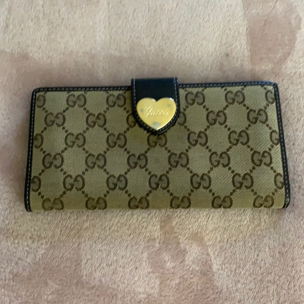 Gucci wallet
